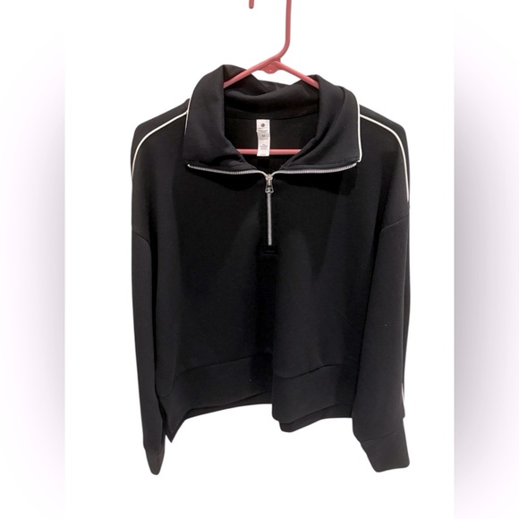 Yogalicious SCUBA ELITE 1/2 ZIP PULLOVER Black Size Medium New with Tag - Picture 1 of 5